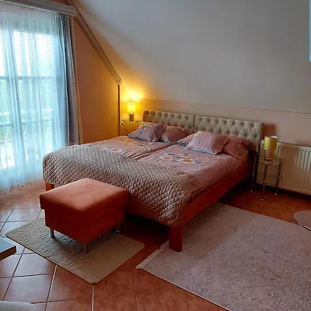 Apartment Dora *